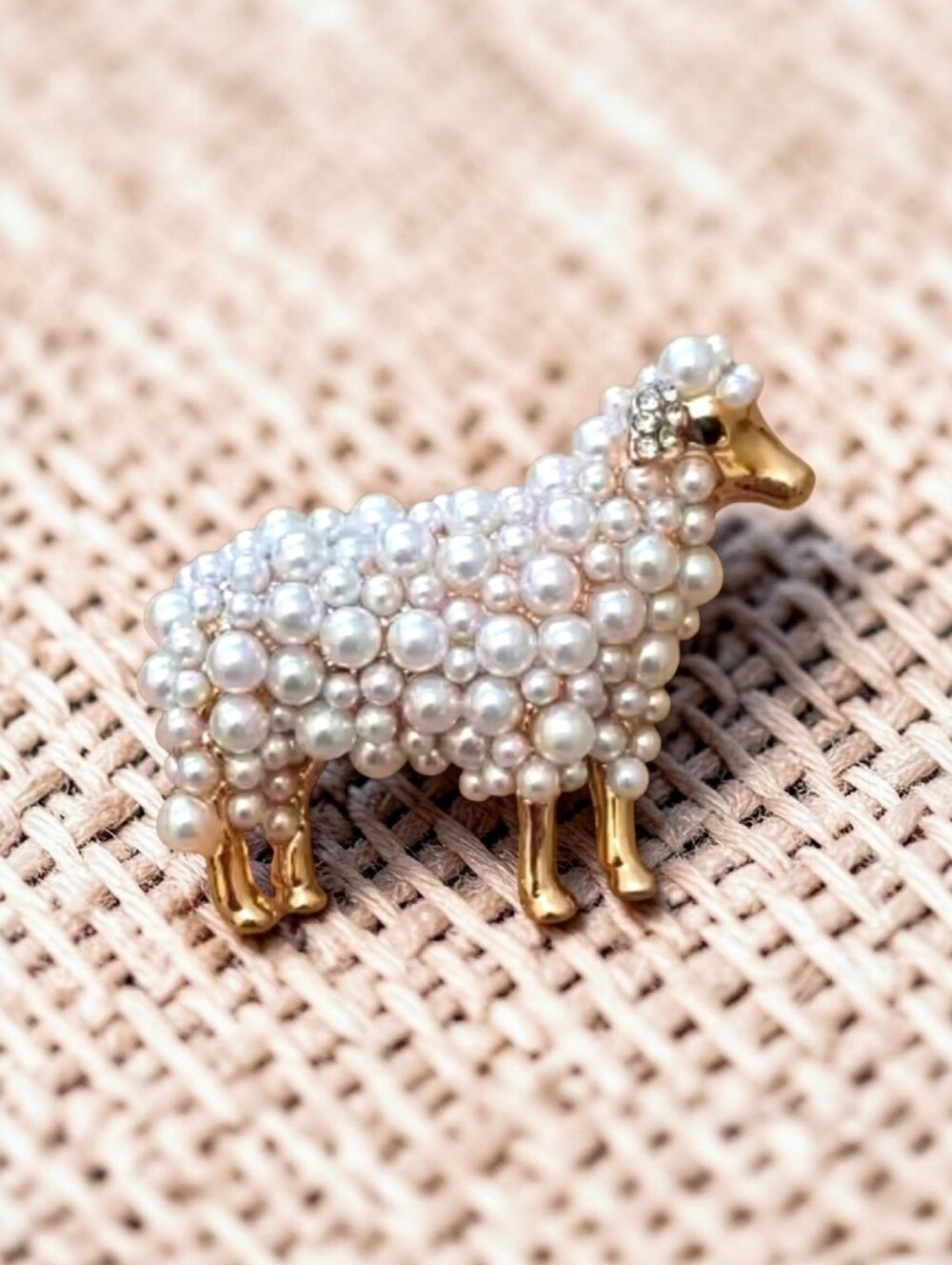 Sheep pin; gold and faux white pearl; NWOT - Picture 5 of 7